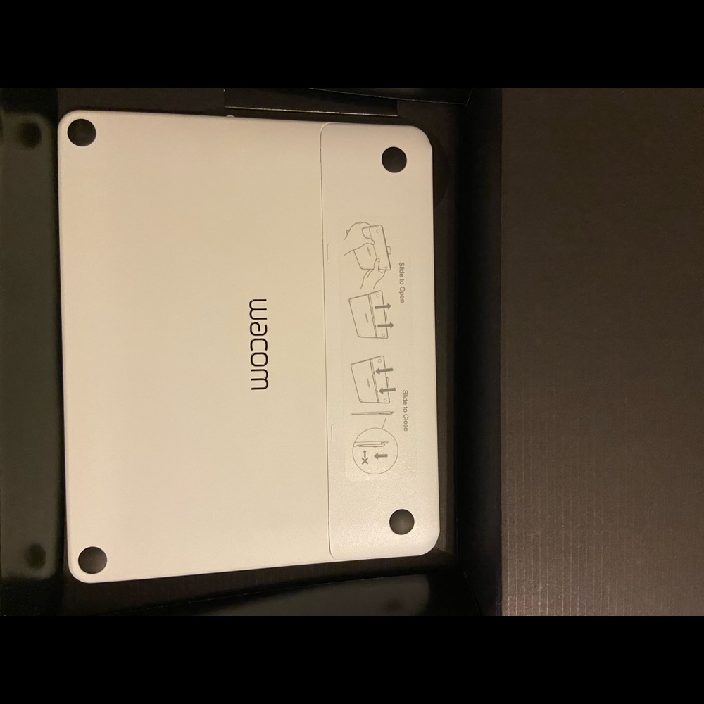 Wacom Intuous Digital Drawing Tablet - Picture 4 of 9